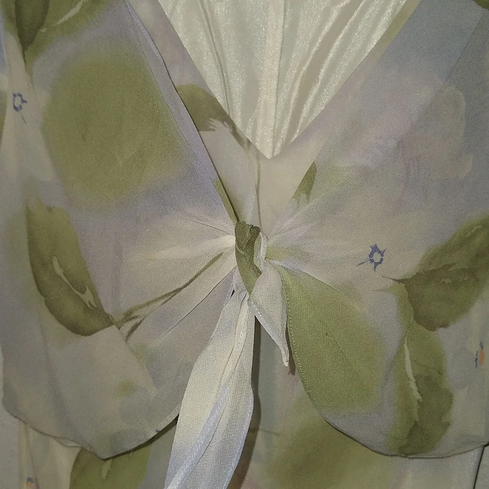 Liz Claiborne VTG Dreamy delicate,8, flutter sleeve - Picture 3 of 13